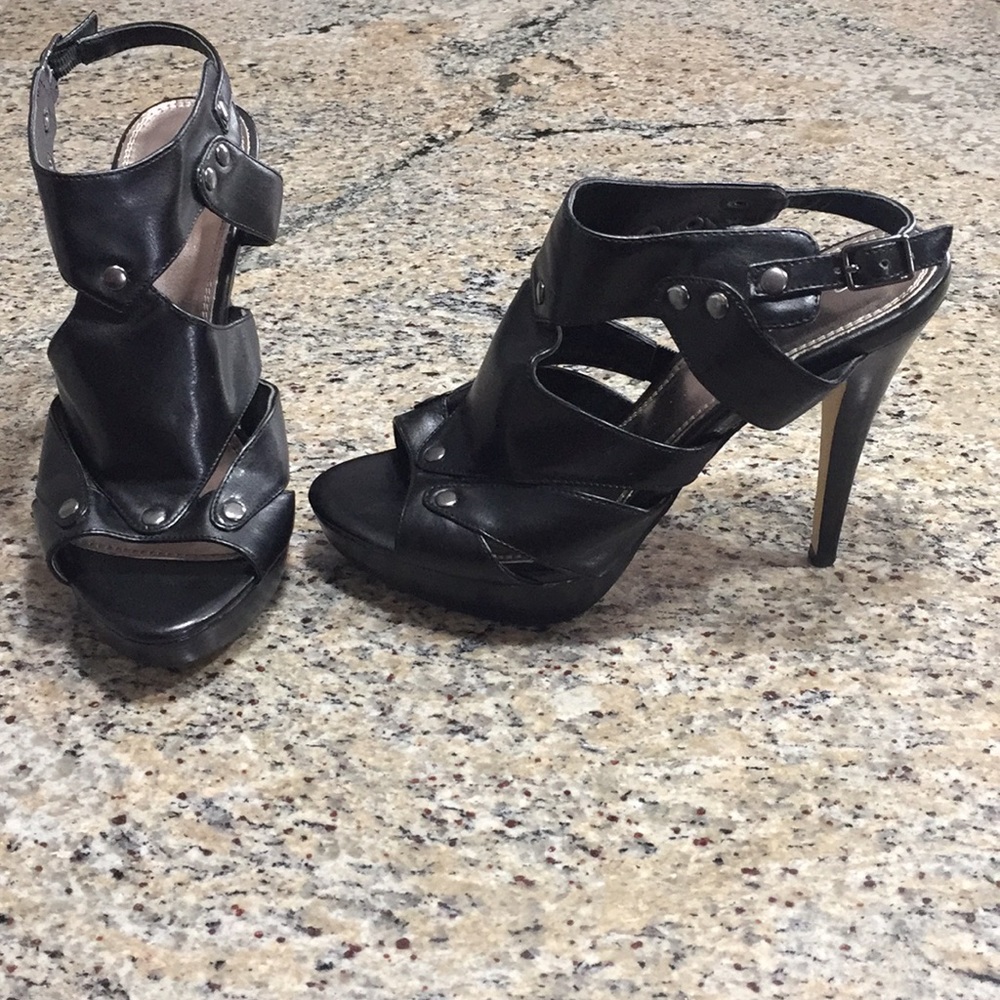 Bakers Platform Sandals